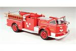 LND72197 1/32 La France Fire Truck